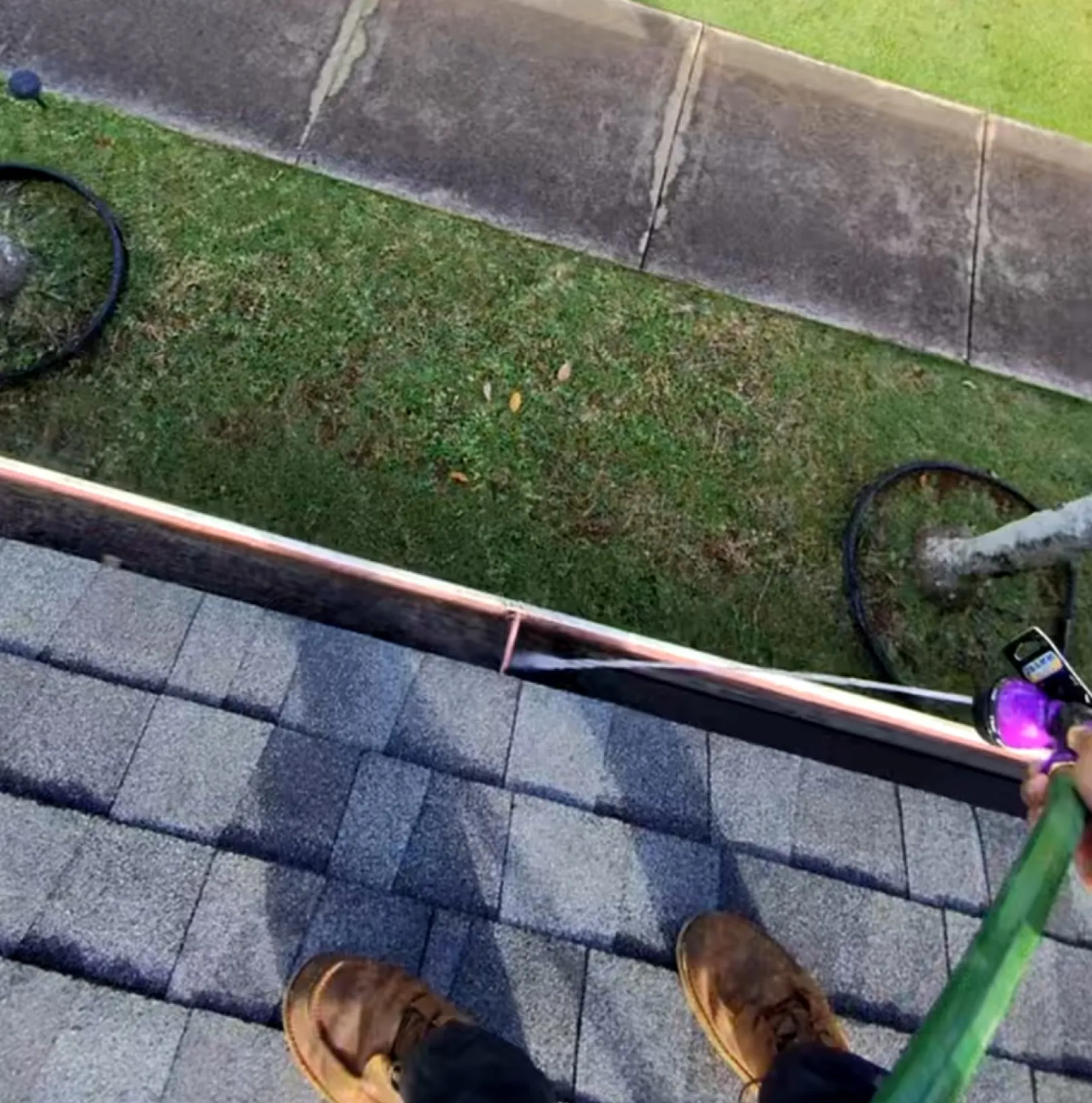 gutter_cleaning_3_2x